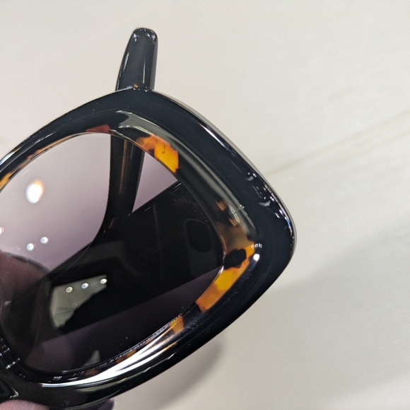 Barton Perreira Binti Sunglasses - Picture 3 of 5